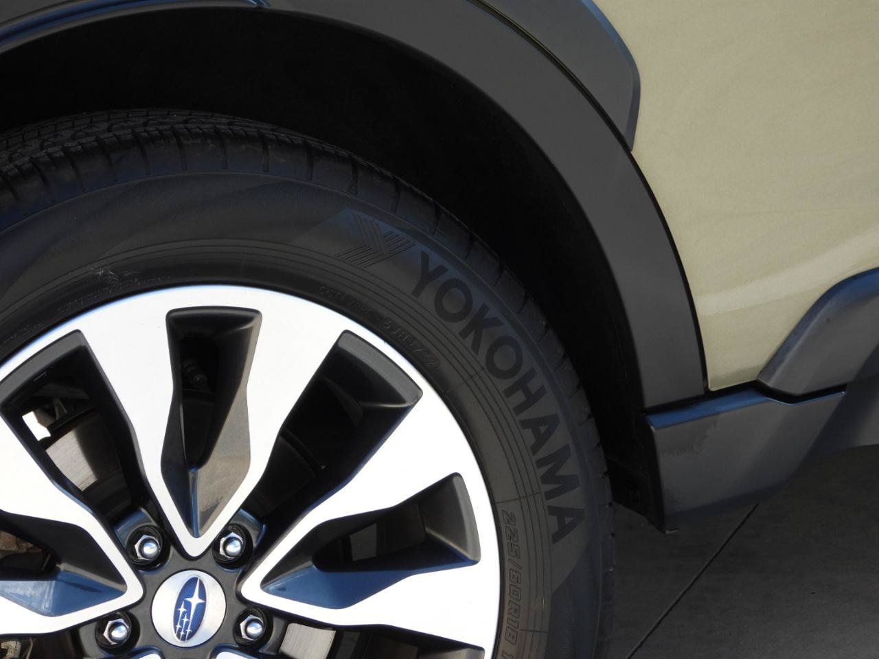 Used 2023 Subaru Outback Limited AWD/4WD image 12