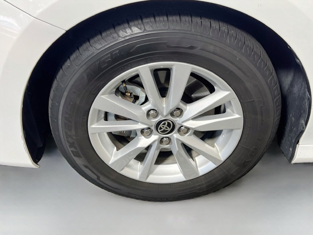 Used 2025 Toyota Camry LE FWD image 11