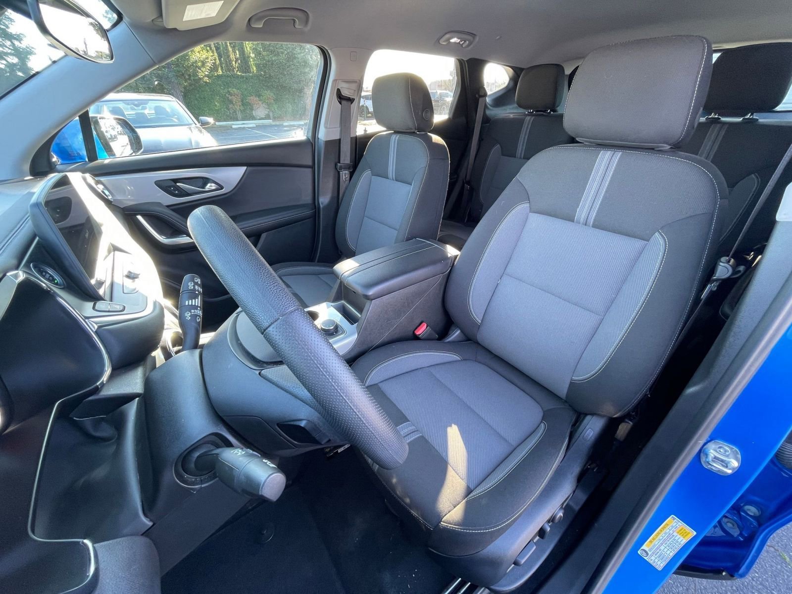 Used 2025 Chevrolet Blazer LT image 31