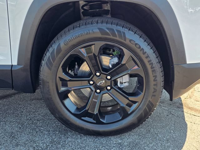 New 2027 Chevrolet Equinox LT w/ Convenience Package II FWD image 17