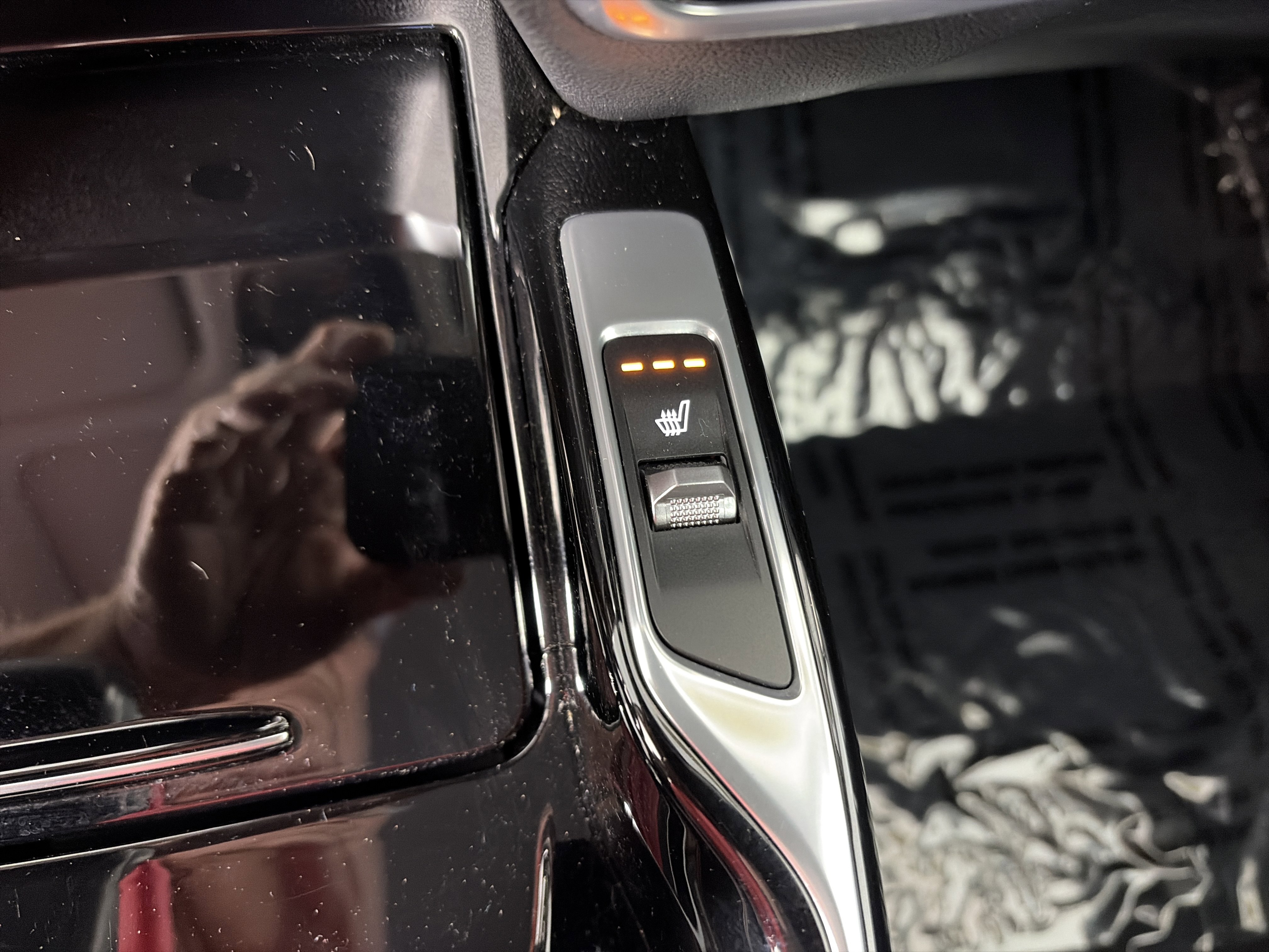 Certified 2023 Kia Sorento SX AWD/4WD image 31
