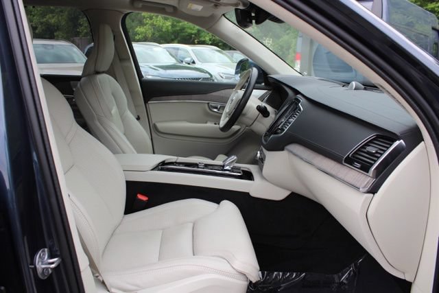 Used 2024 Volvo XC90 B6 Ultimate w/ Lounge Package AWD/4WD image 18