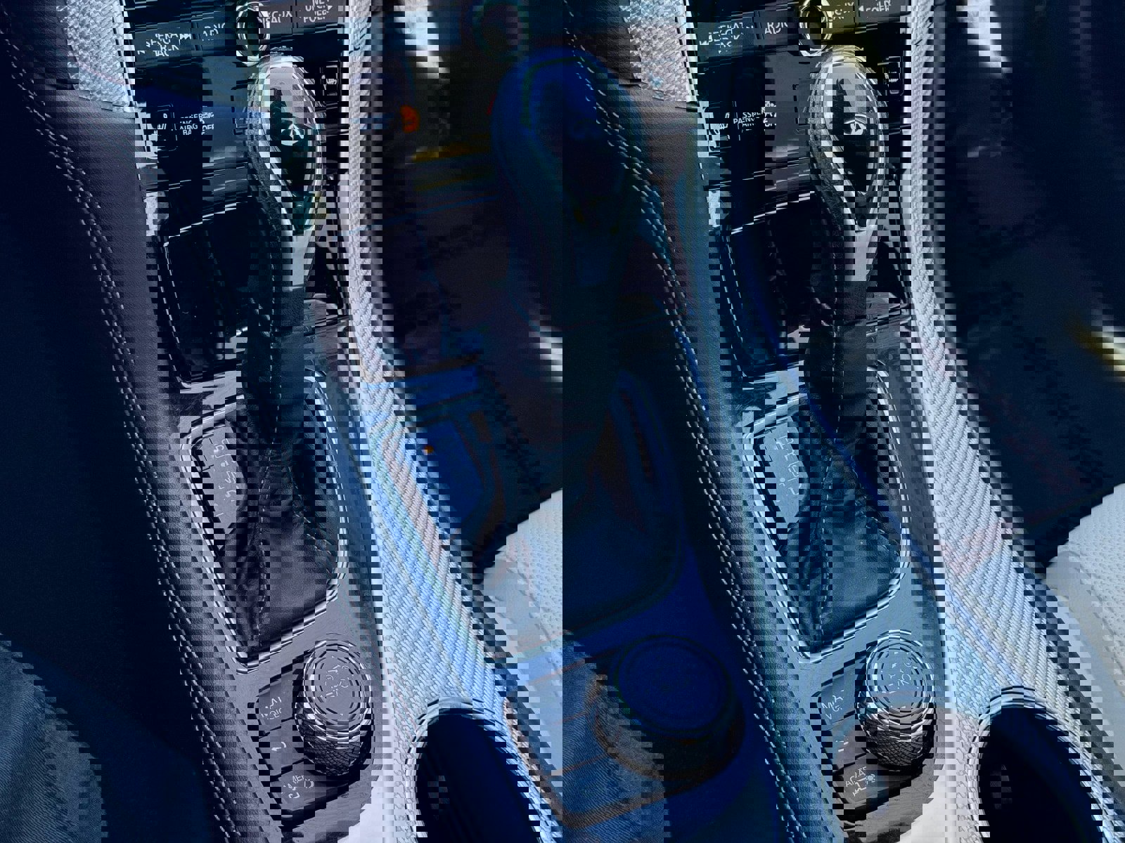 Used 2017 INFINITI Q60 Red Sport 400 image 29