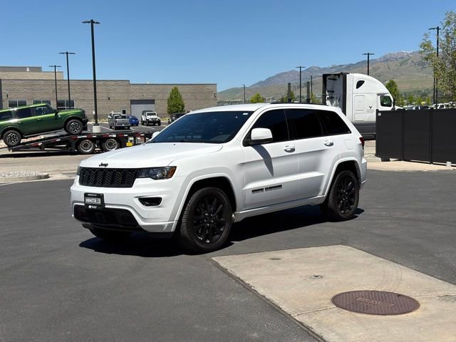 Used 2021 Jeep Grand Cherokee Laredo X AWD/4WD image 5
