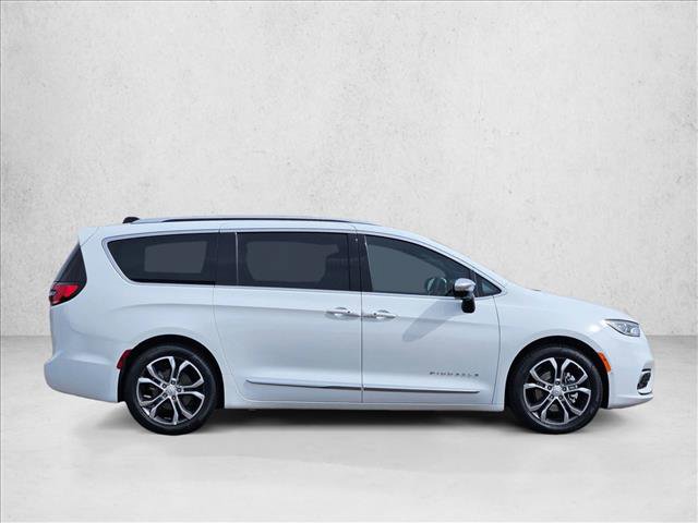 New 2026 Chrysler Pacifica Pinnacle image 5