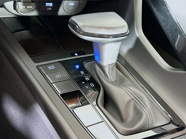 Certified 2025 Hyundai Elantra SEL FWD image 22