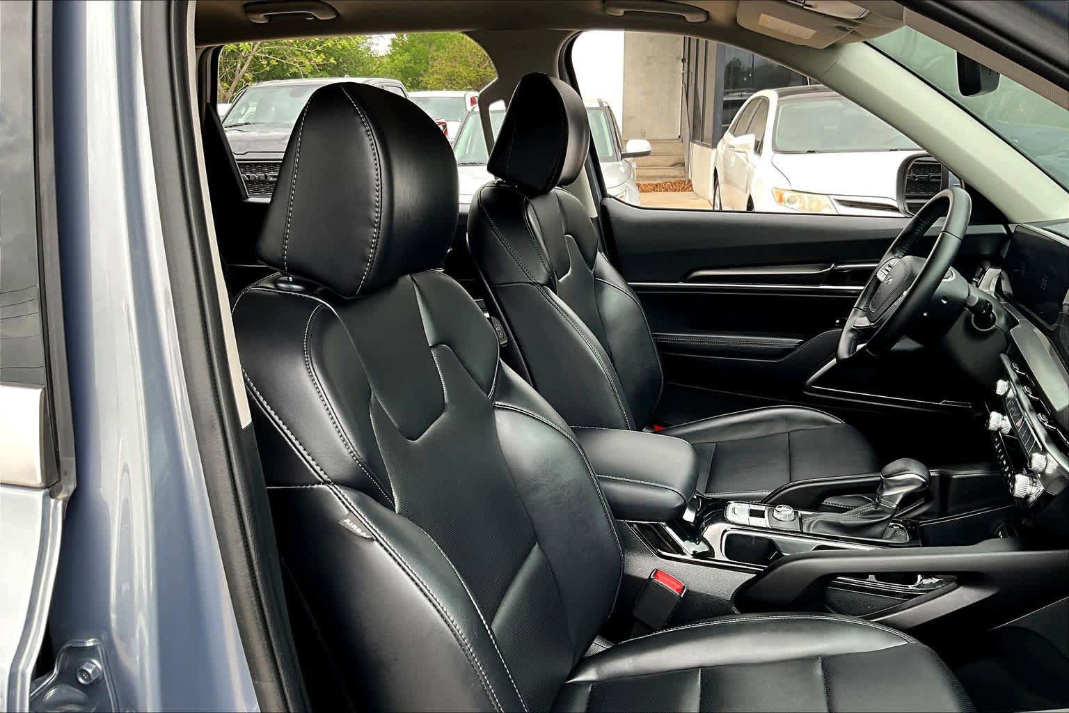 Used 2024 Kia Telluride LX image 9