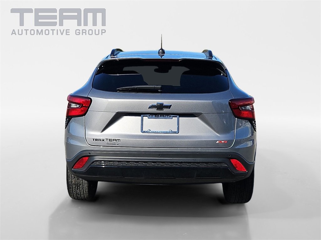 Used 2024 Chevrolet Trax RS w/ Sunroof Package image 6