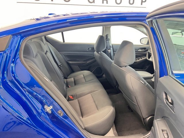 Used 2025 Nissan Altima 2.5 SV image 11