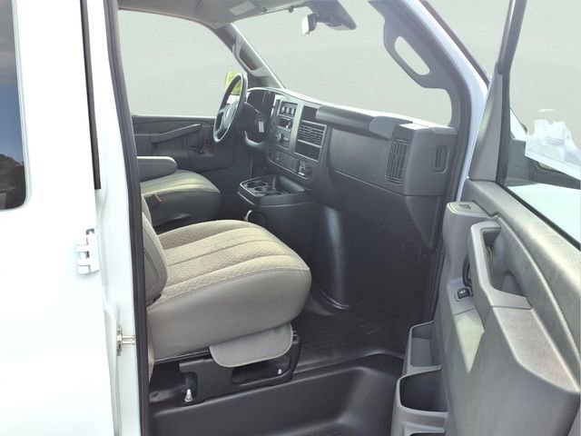 New 2026 GMC Savana 2500 w/ Driver Convenience Package RWD image 17