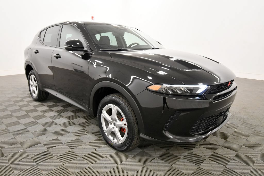 Used 2023 Dodge Hornet GT w/ Cold Weather Group AWD/4WD image 10