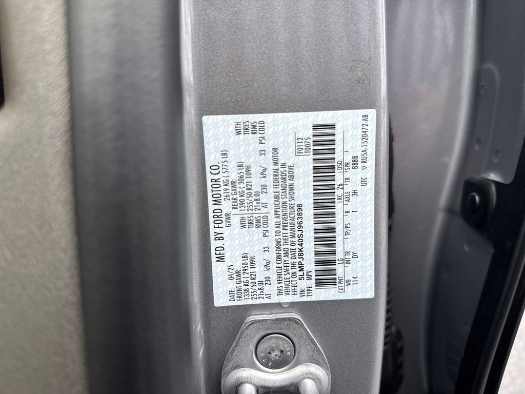 Used 2025 Lincoln Nautilus Reserve image 21