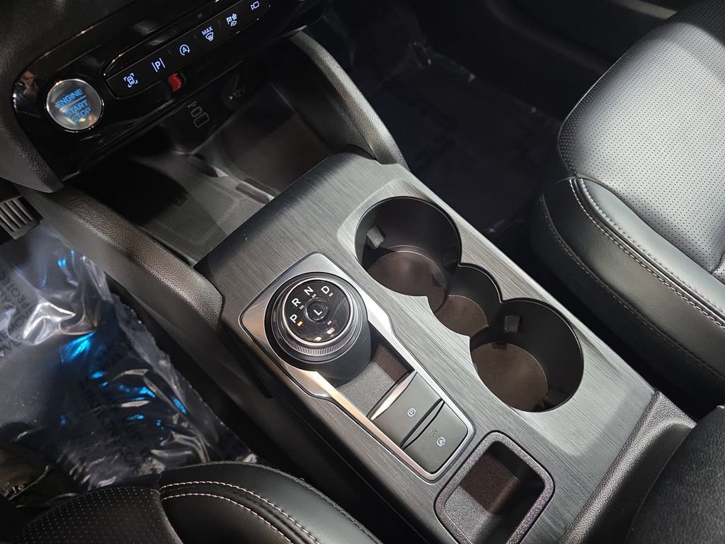 Used 2024 Ford Escape Platinum image 26