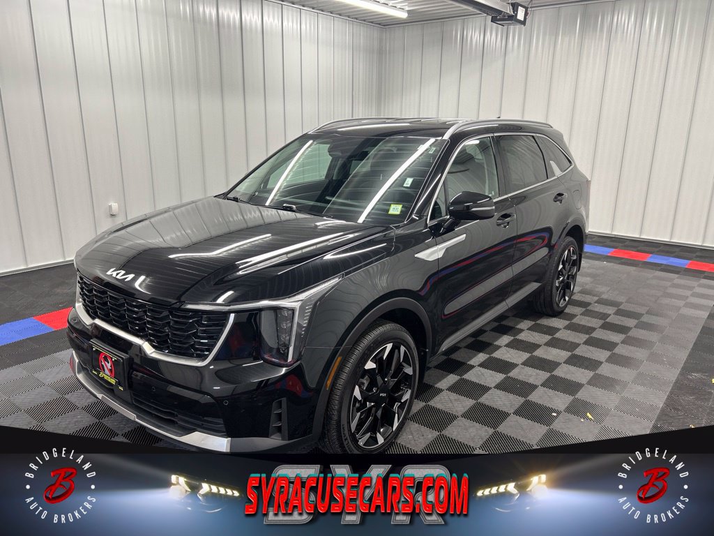 Used 2025 Kia Sorento EX AWD/4WD image 1