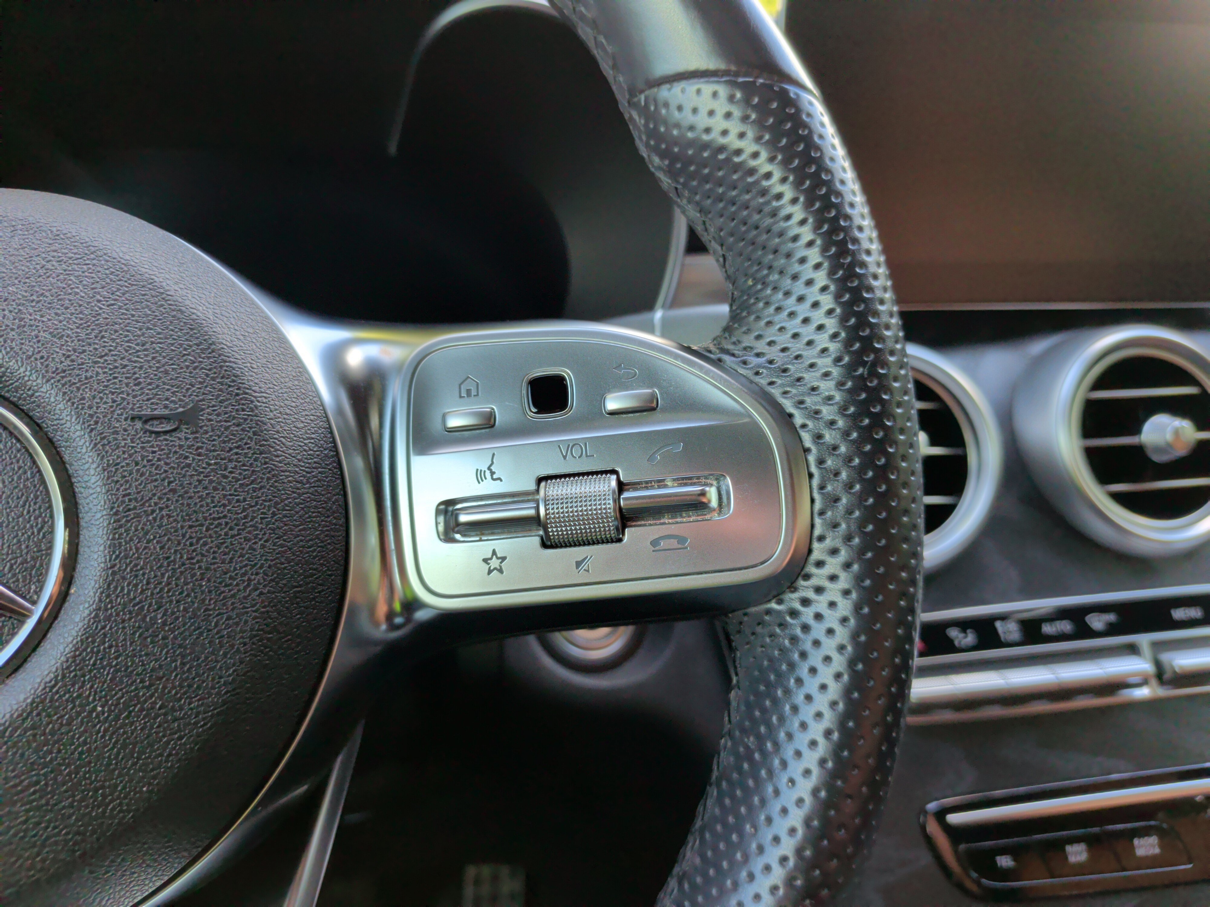 Used 2021 Mercedes-Benz GLC 300 4MATIC Coupe image 23