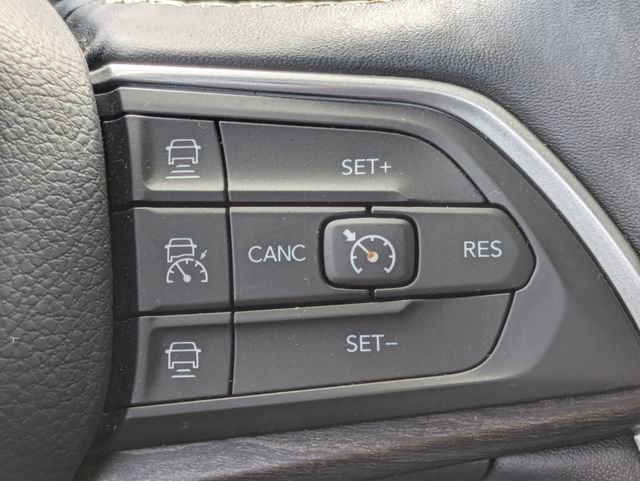 Used 2022 Jeep Grand Cherokee L Limited w/ Black Appearance Package RWD image 30