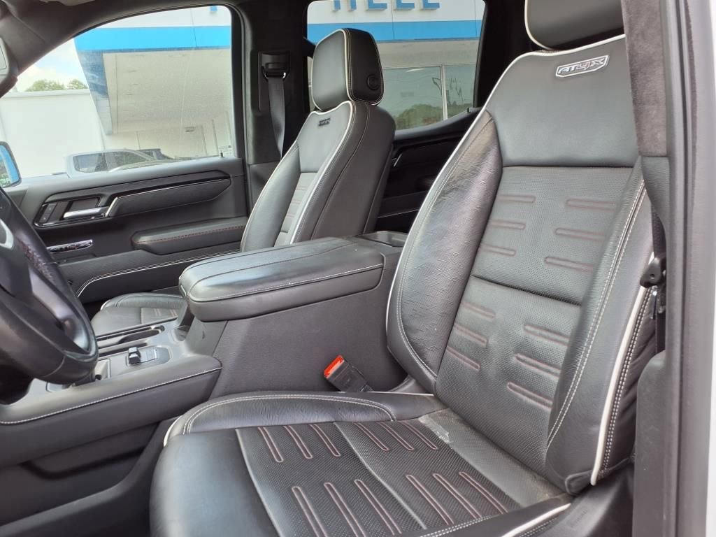 Used 2023 GMC Sierra 1500 AT4X image 17