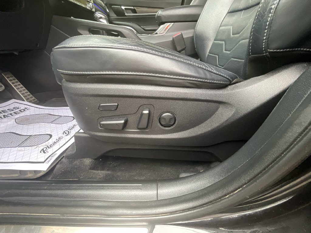 Used 2020 Kia Telluride SX w/ SX Prestige Package AWD/4WD image 13