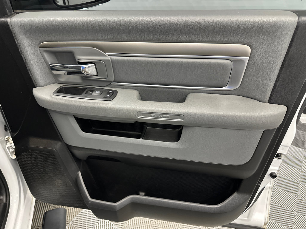 Used 2019 RAM 1500 Big Horn RWD image 15