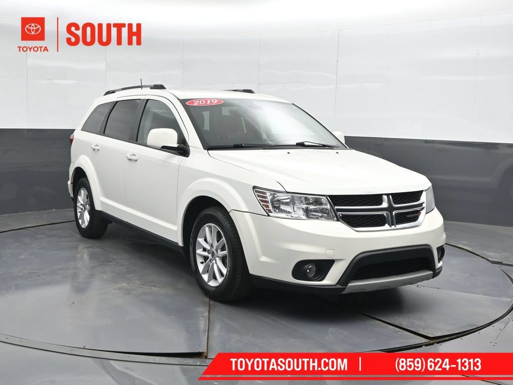 Used 2019 Dodge Journey SE FWD image 4