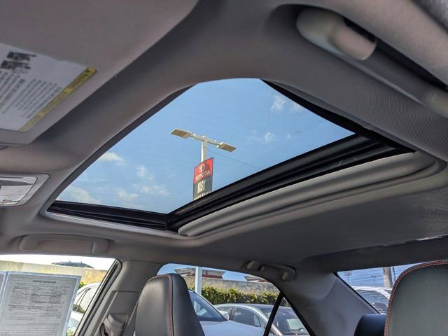 Used 2015 Toyota Camry XSE FWD image 18