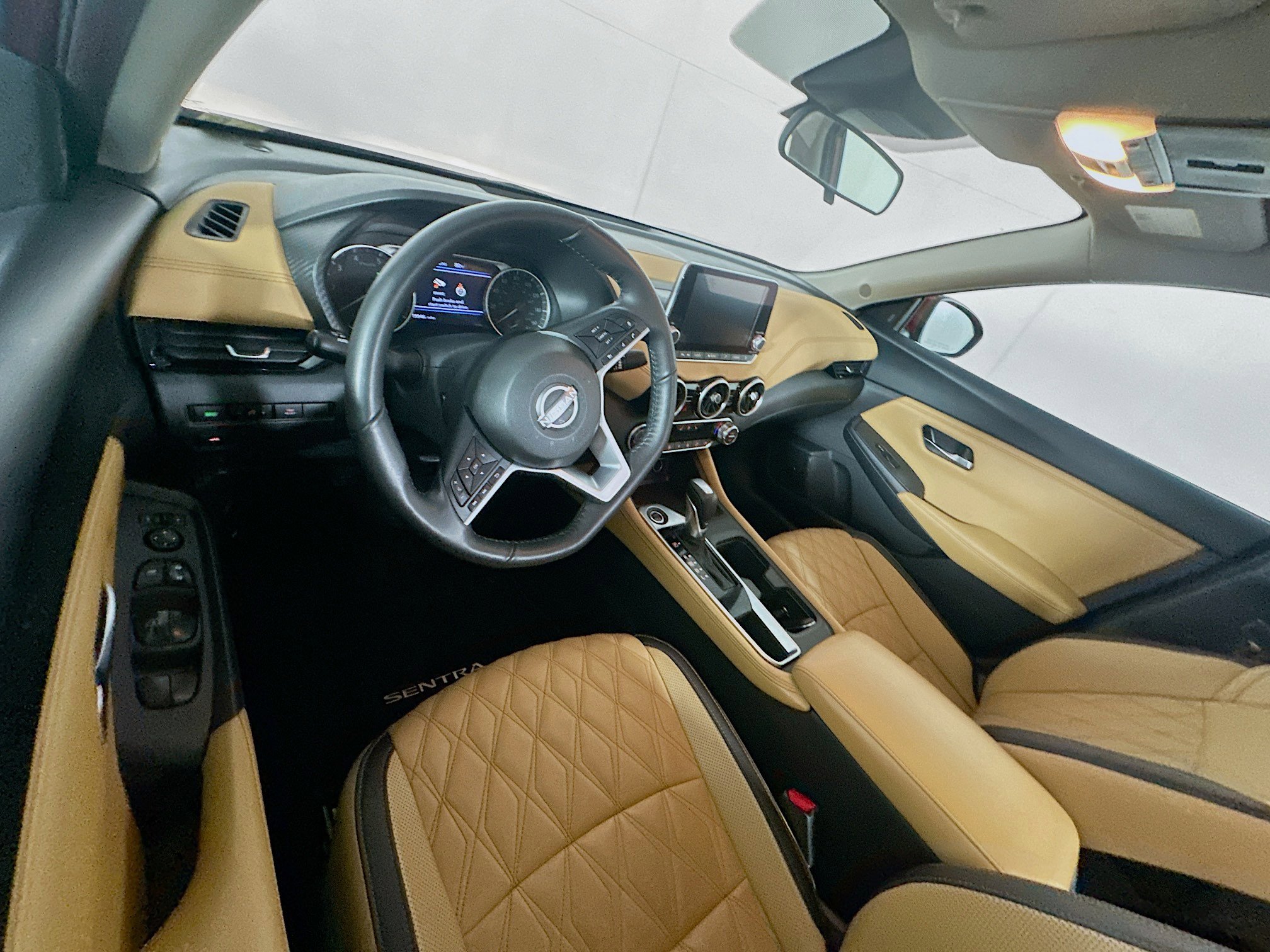 Used 2024 Nissan Sentra SV w/ SV Premium Package image 17