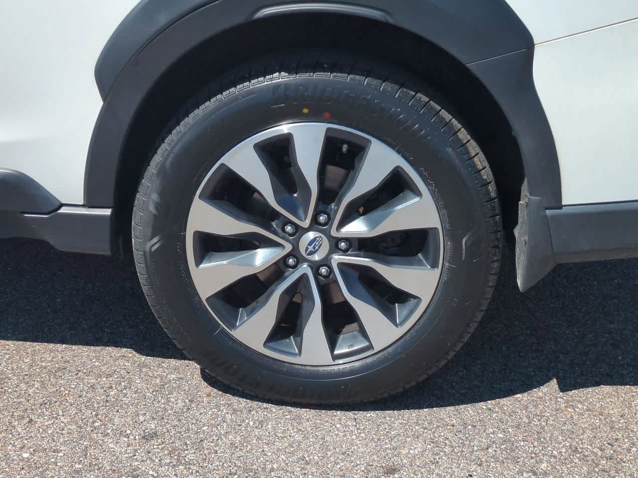 Used 2023 Subaru Outback Limited AWD/4WD image 13