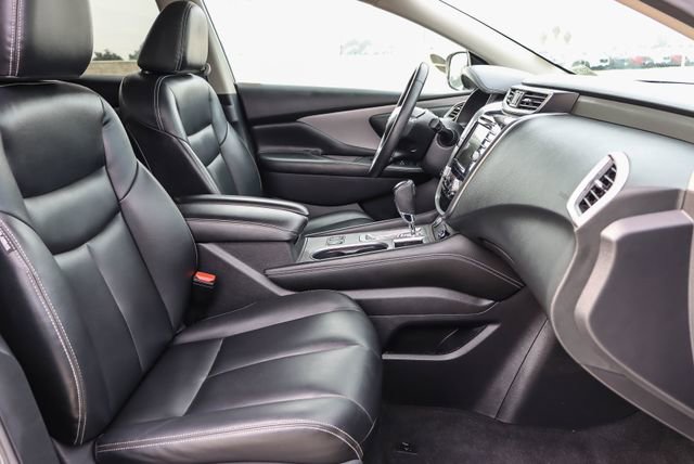 Used 2023 Nissan Murano SV image 18