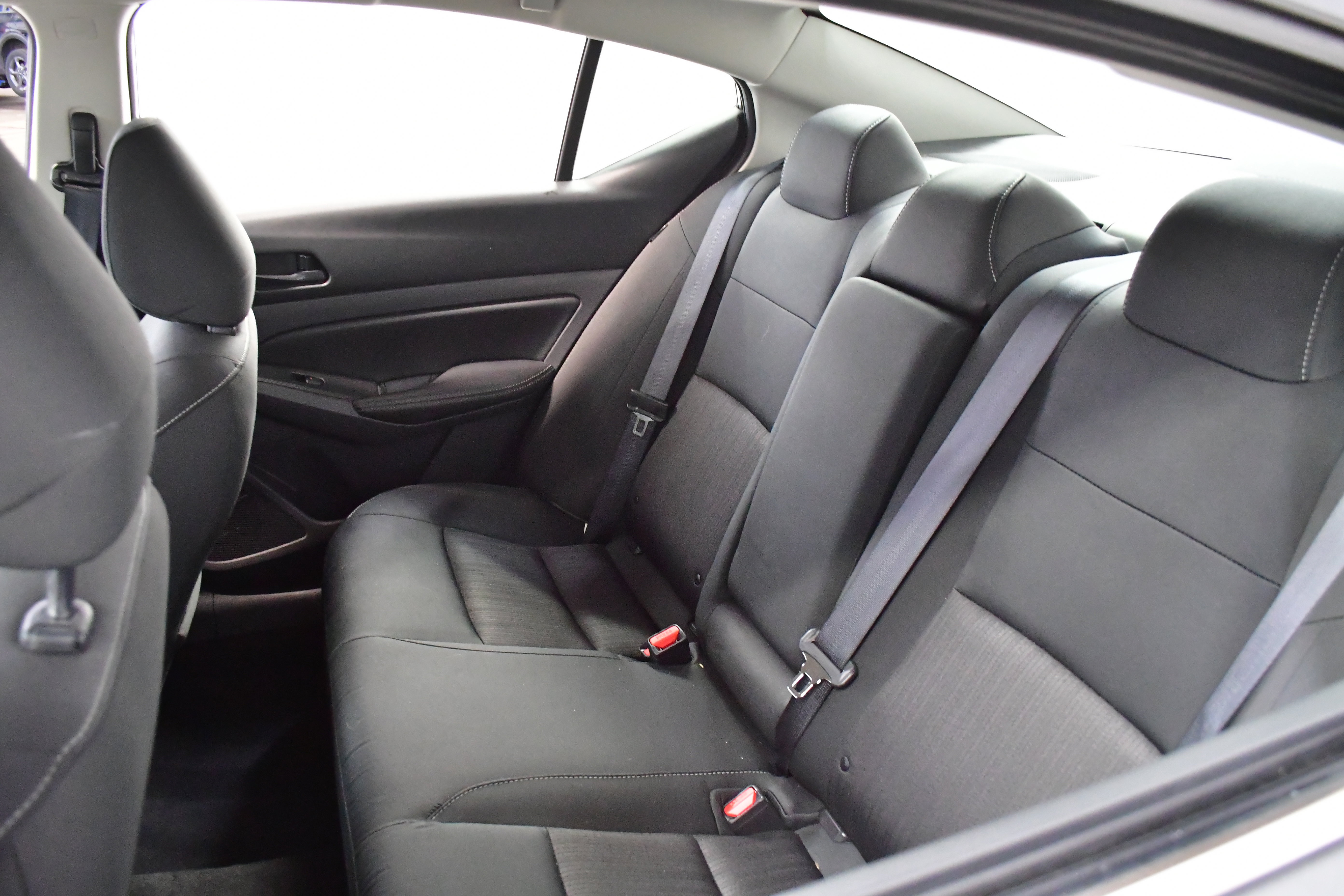 Used 2025 Nissan Altima 2.5 SV image 10