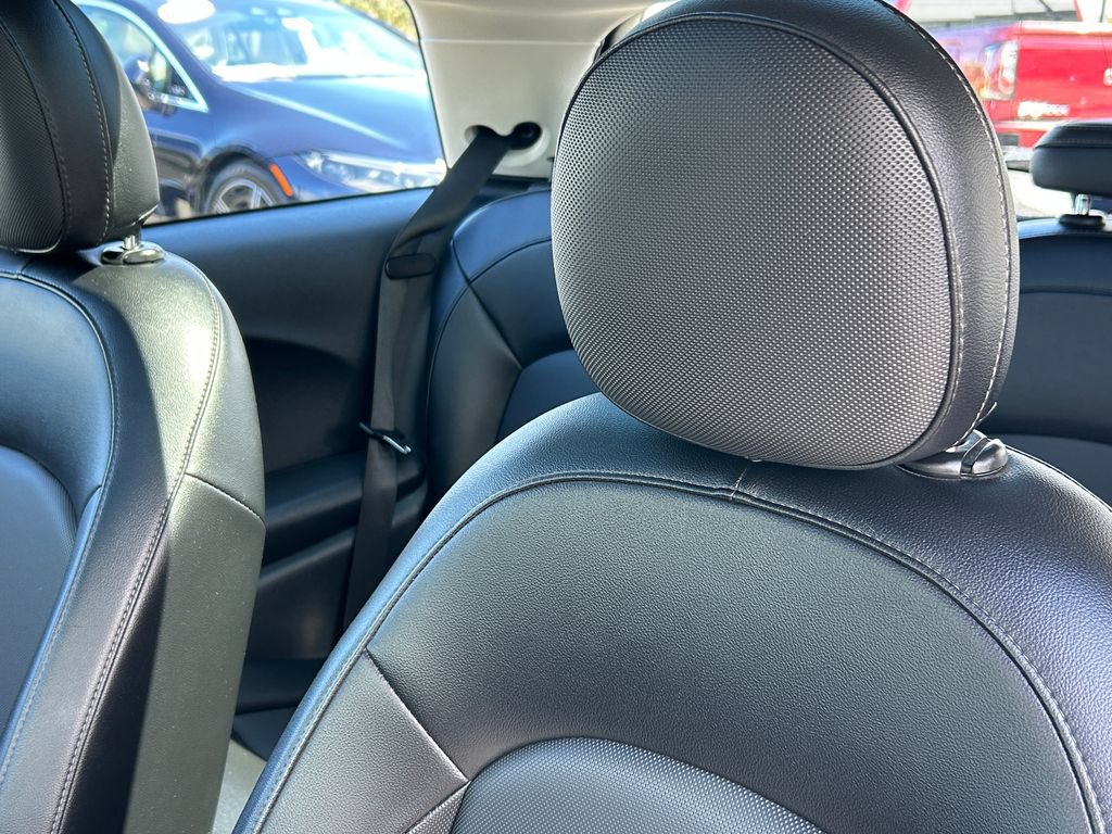 Used 2017 MINI Cooper 2-Door Hardtop FWD image 14