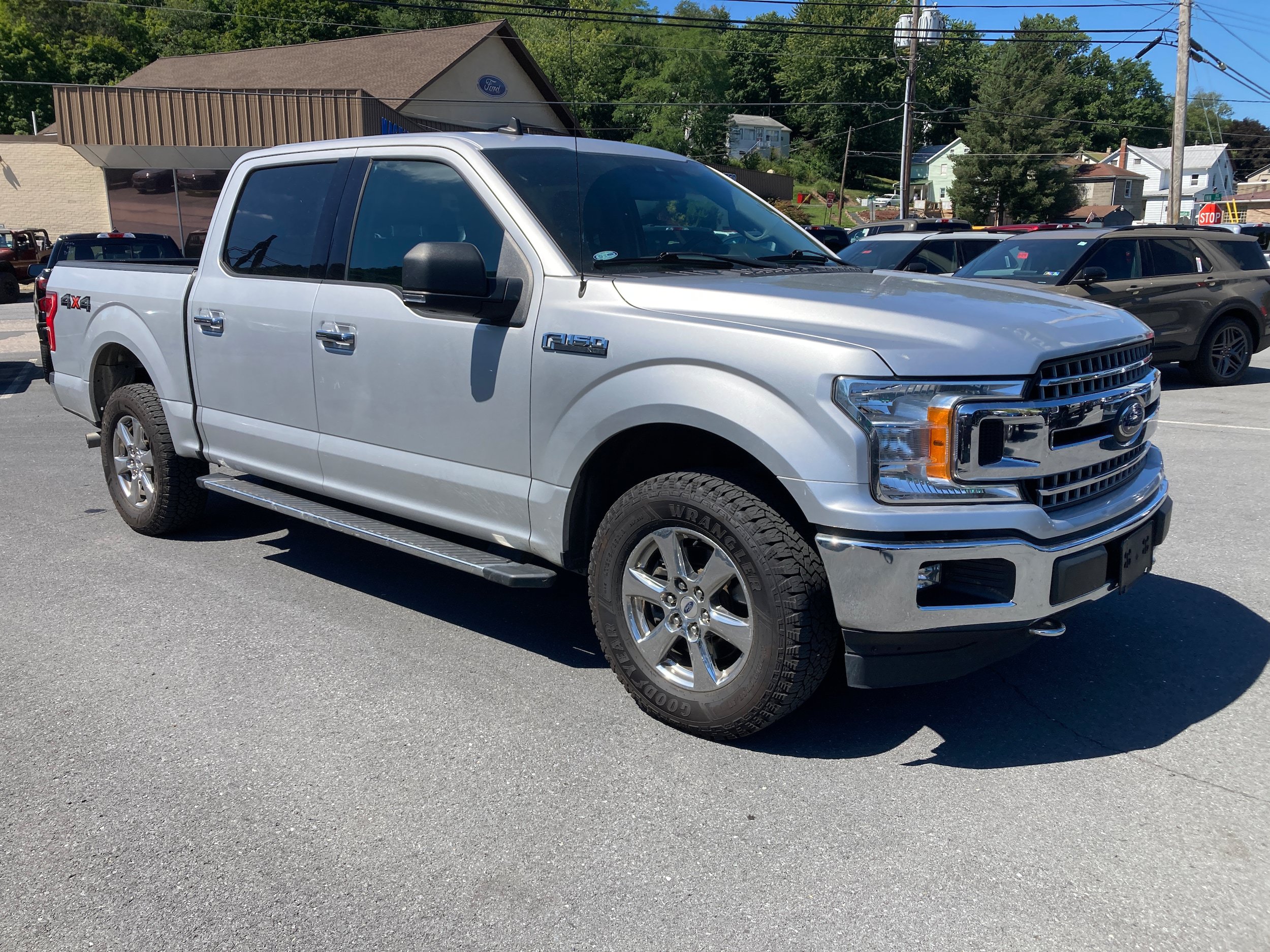 Used 2019 Ford F150 XLT w/ Equipment Group 302A Luxury AWD/4WD image 5