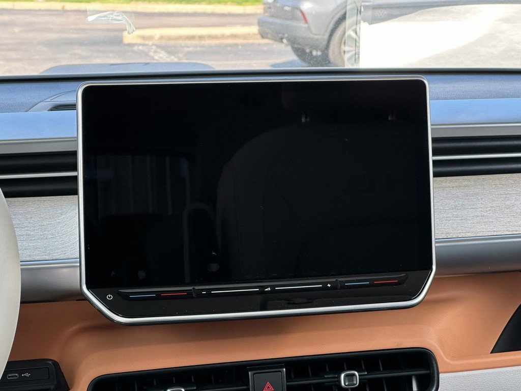 New 2025 Volkswagen ID. Buzz 1st Edition image 11