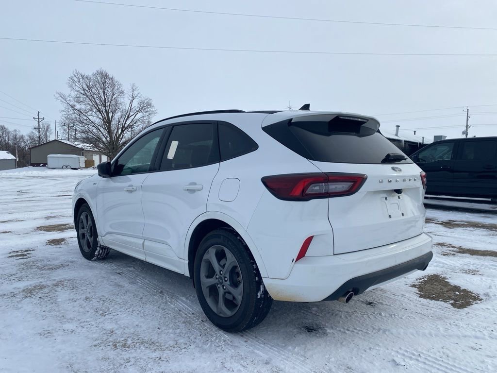 Used 2023 Ford Escape ST-Line image 13