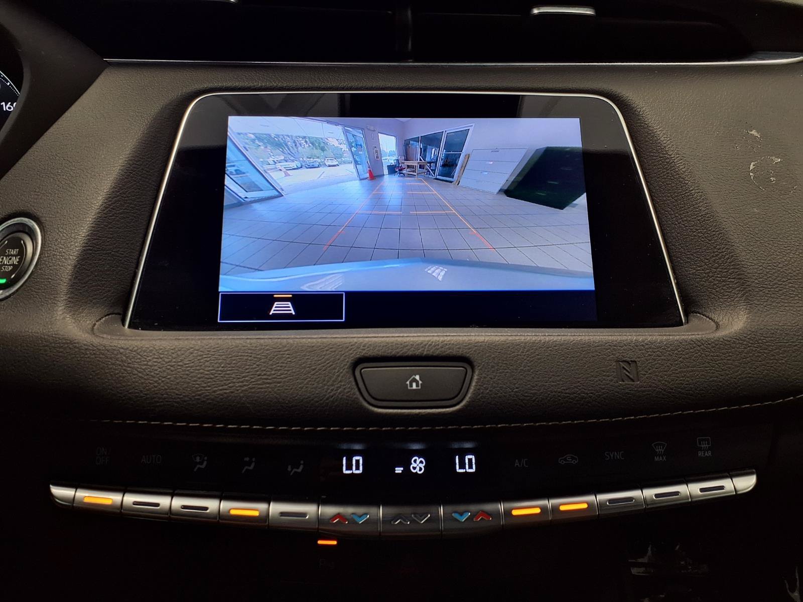 Used 2021 Cadillac XT4 Premium Luxury FWD image 25