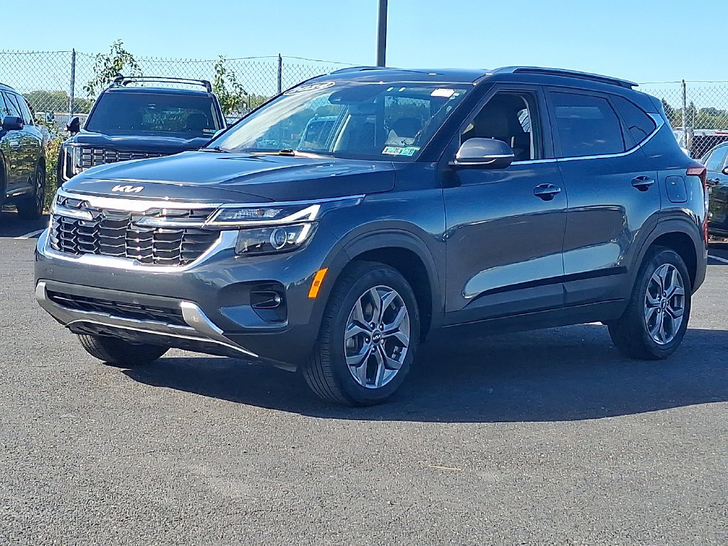 Certified 2024 Kia Seltos S AWD/4WD image 3