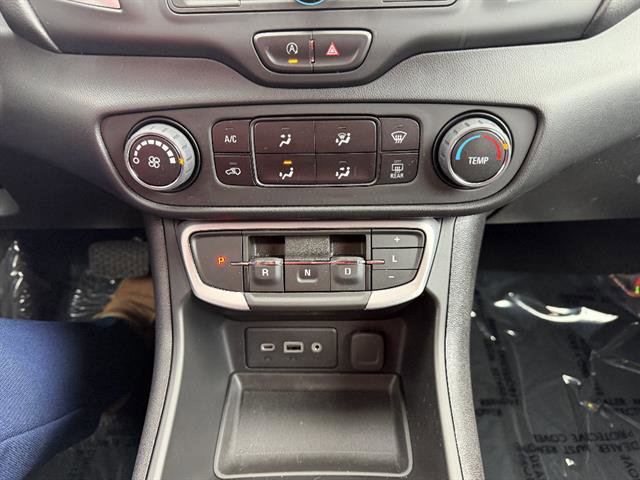 Used 2023 GMC Terrain SLE FWD image 34