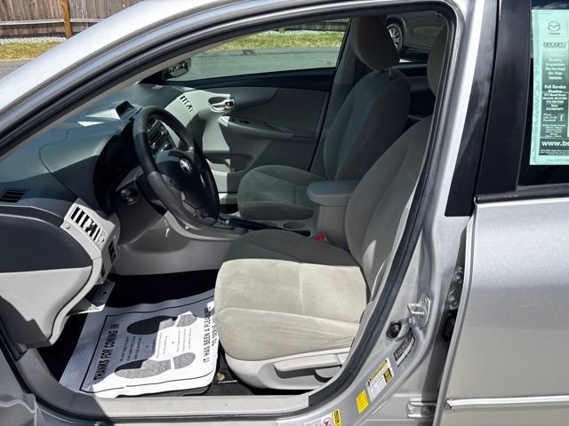 Used 2012 Toyota Corolla LE FWD image 10