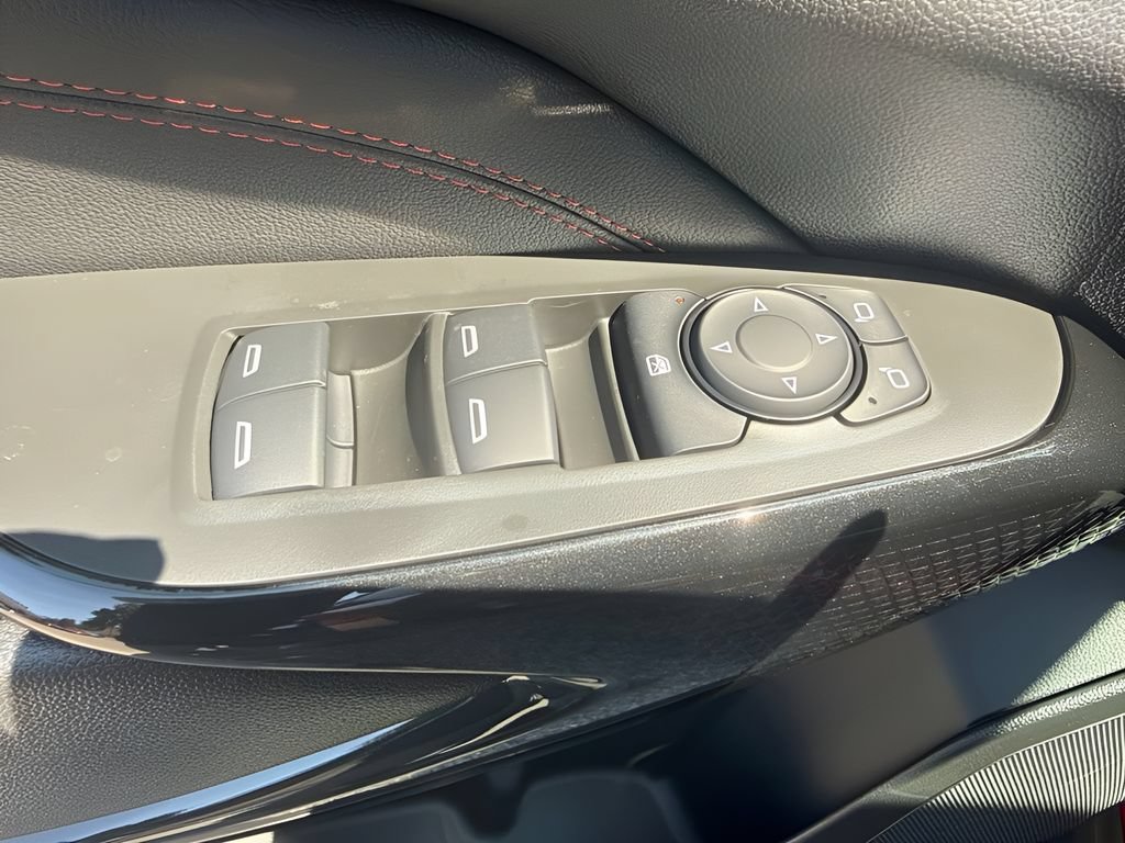 New 2026 Chevrolet Trax RS w/ Sunroof Package FWD image 25