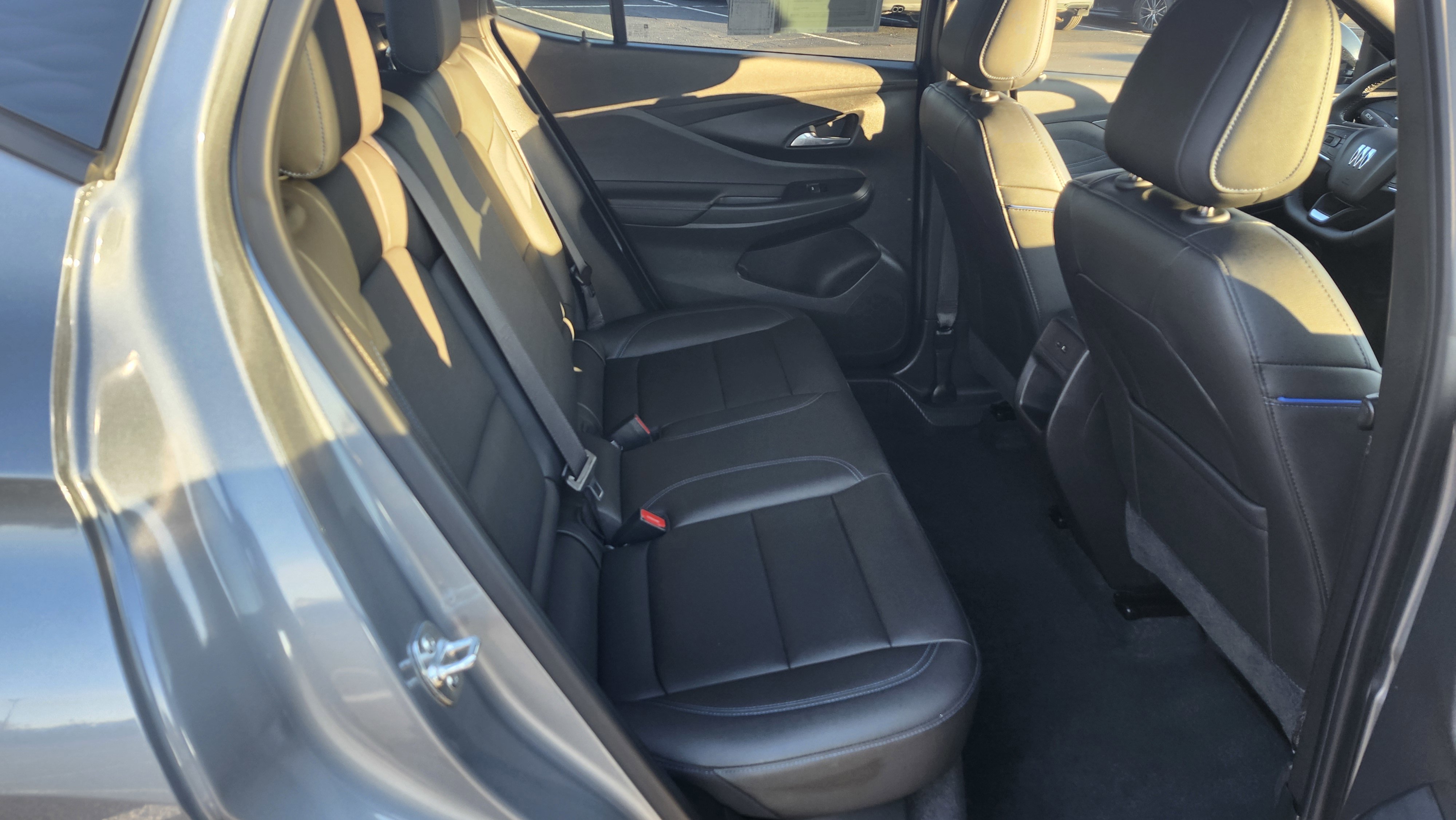 Used 2025 Buick Envista Sport Touring image 19