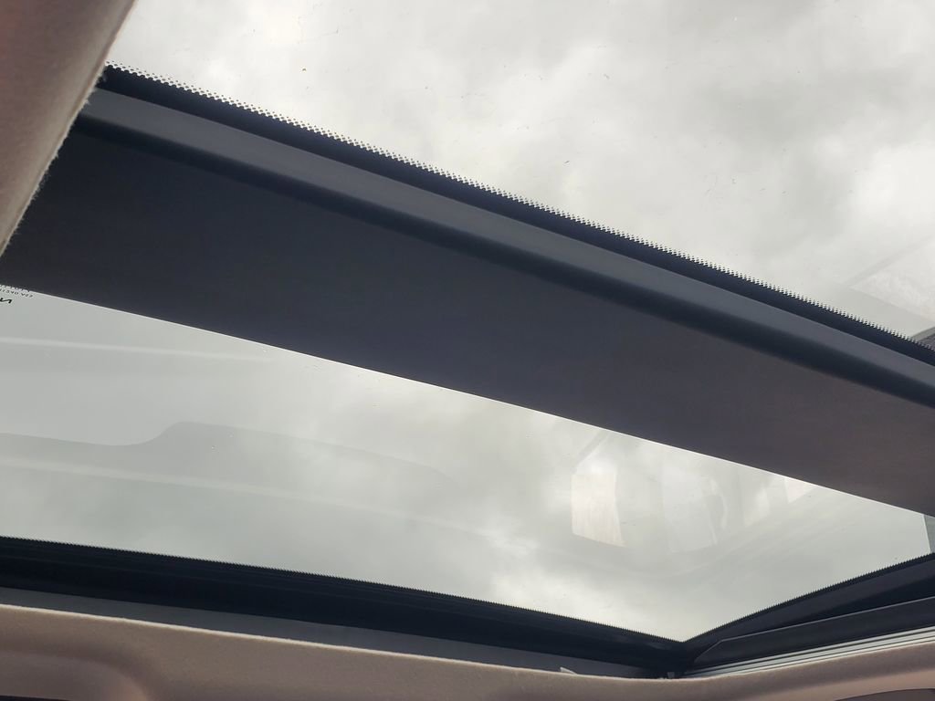 Used 2025 Nissan Kicks SV w/ SV Premium Package AWD/4WD image 23