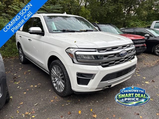 Used 2022 Ford Expedition Platinum AWD/4WD image 2