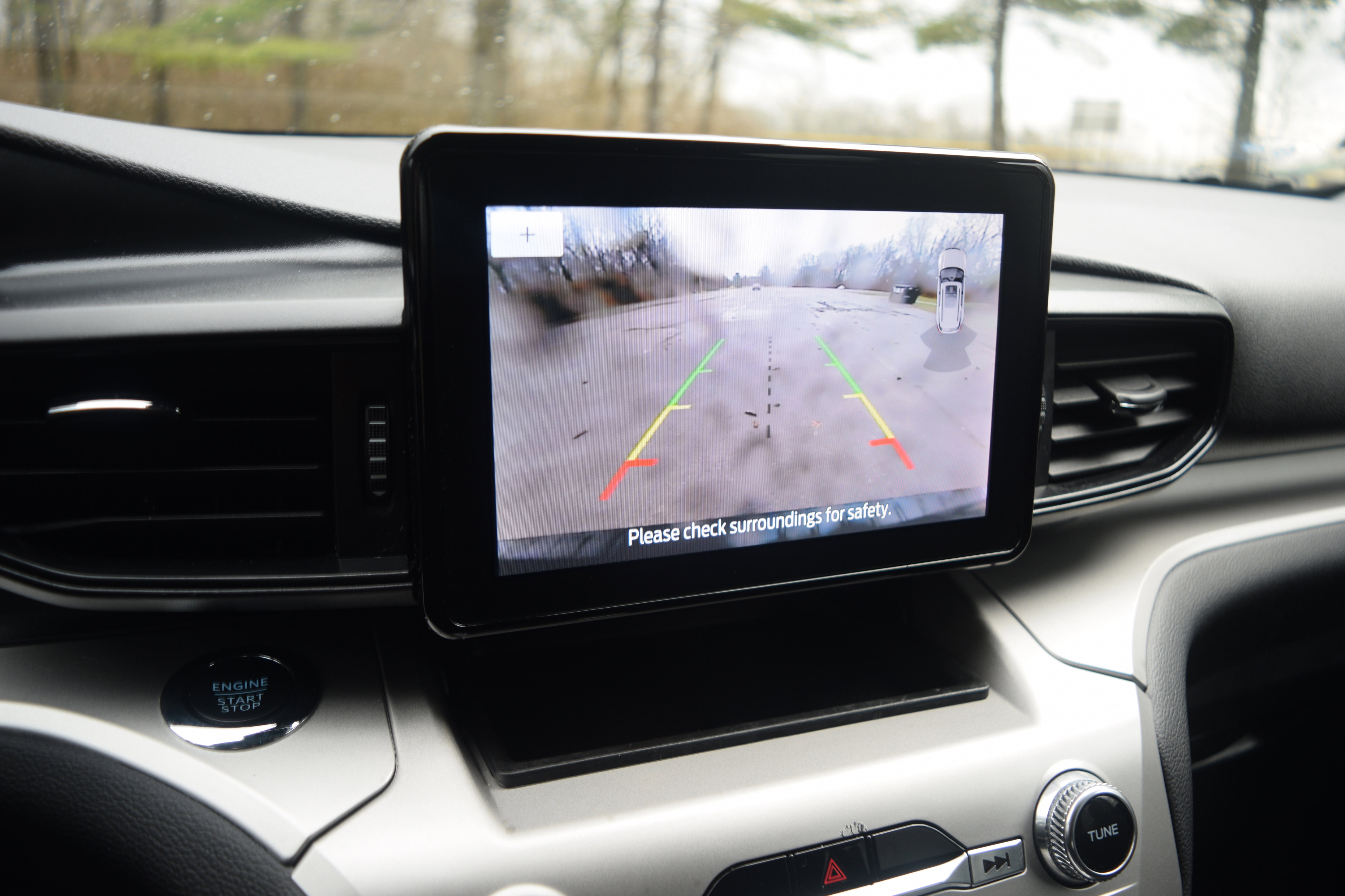 Used 2022 Ford Explorer XLT image 10