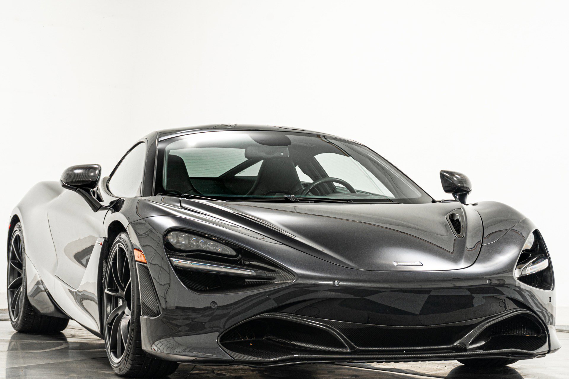 Used 2019 McLaren 720S Luxury image 3