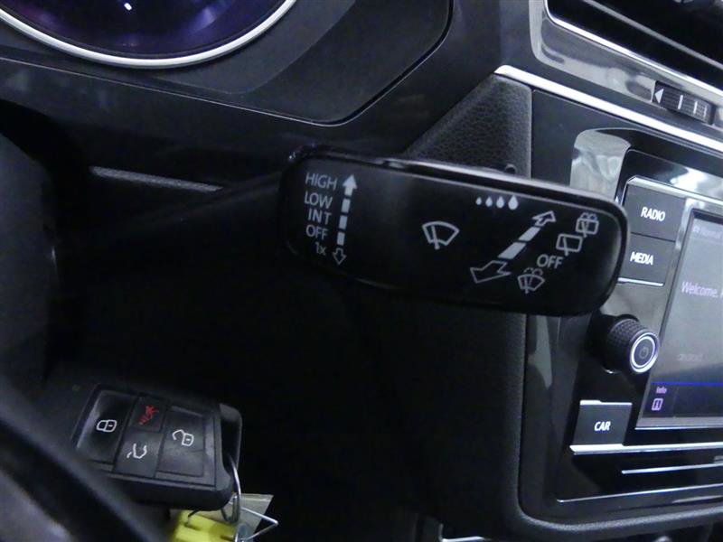 Used 2018 Volkswagen Tiguan S image 18