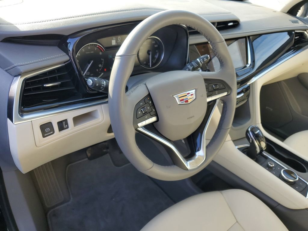 Certified 2024 Cadillac XT6 Premium Luxury image 10