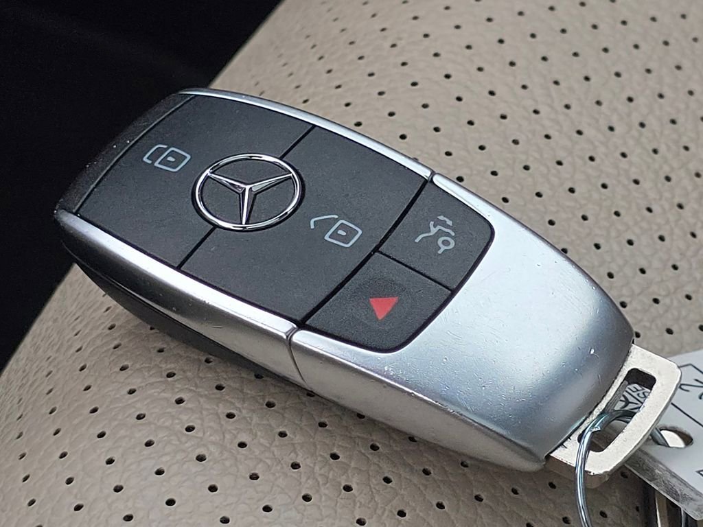 Certified 2022 Mercedes-Benz GLC 300 GLC 300 image 34