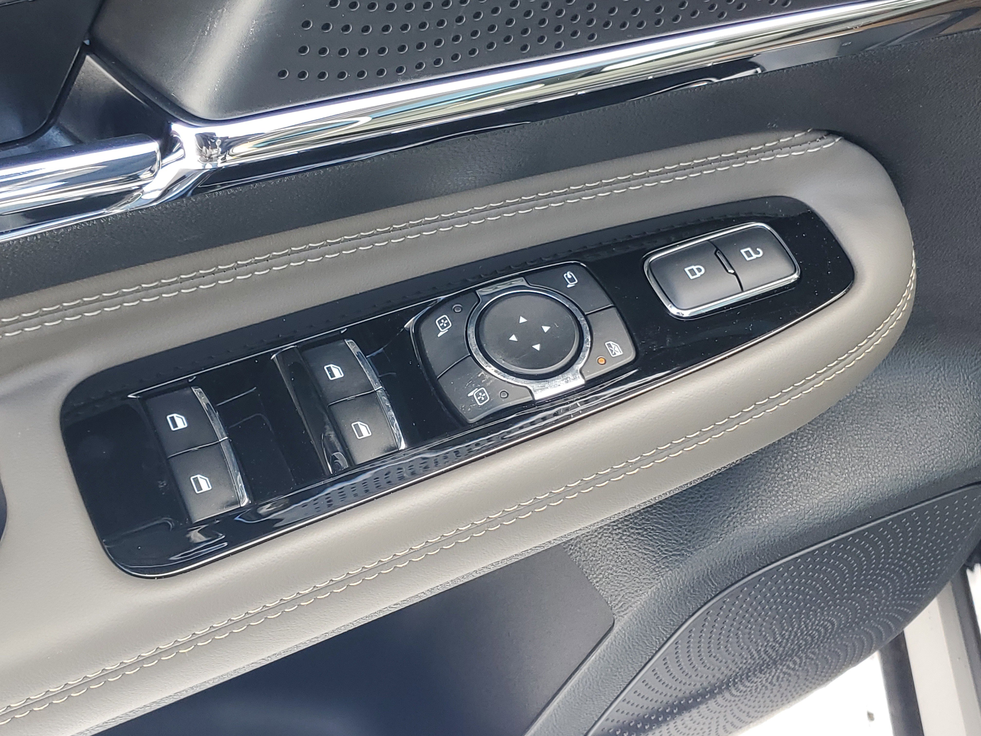 New 2026 Lincoln Corsair Premiere image 10