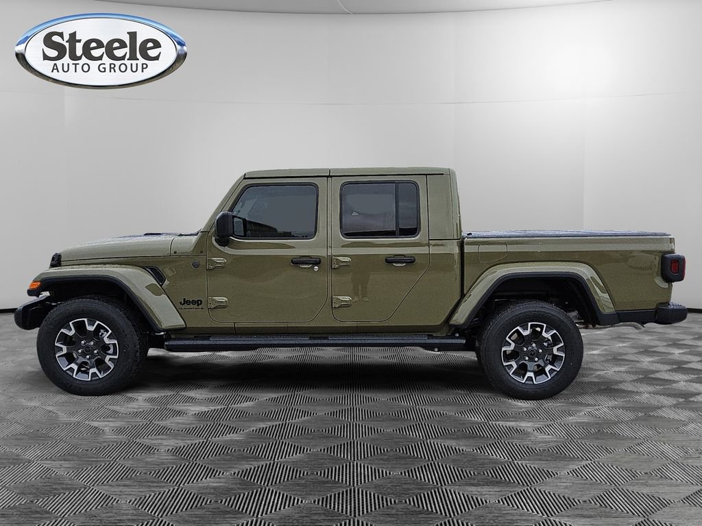 New 2026 Jeep Gladiator Sport S image 2
