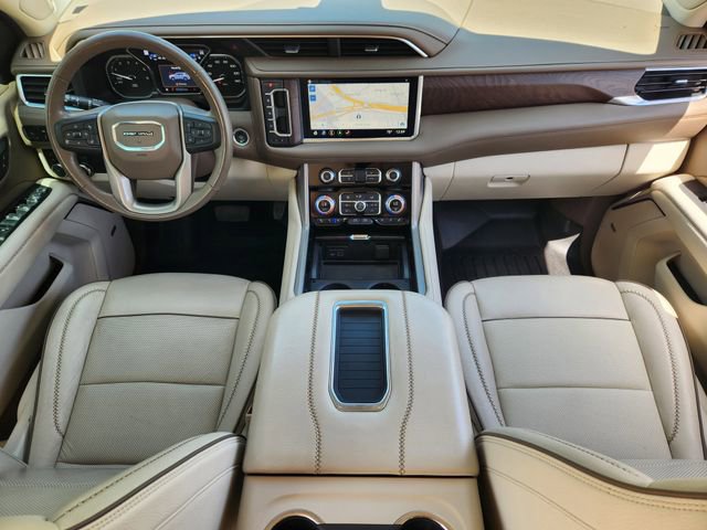 Used 2021 GMC Yukon Denali w/ Denali Premium Package image 27