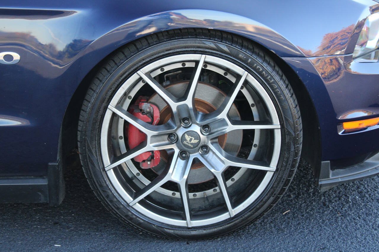 Used 2011 Ford Mustang GT Premium w/ Comfort Pkg RWD image 27